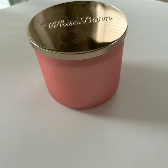 White Barn Crushed Candy Cane Pink Candle - Picture 3 of 6